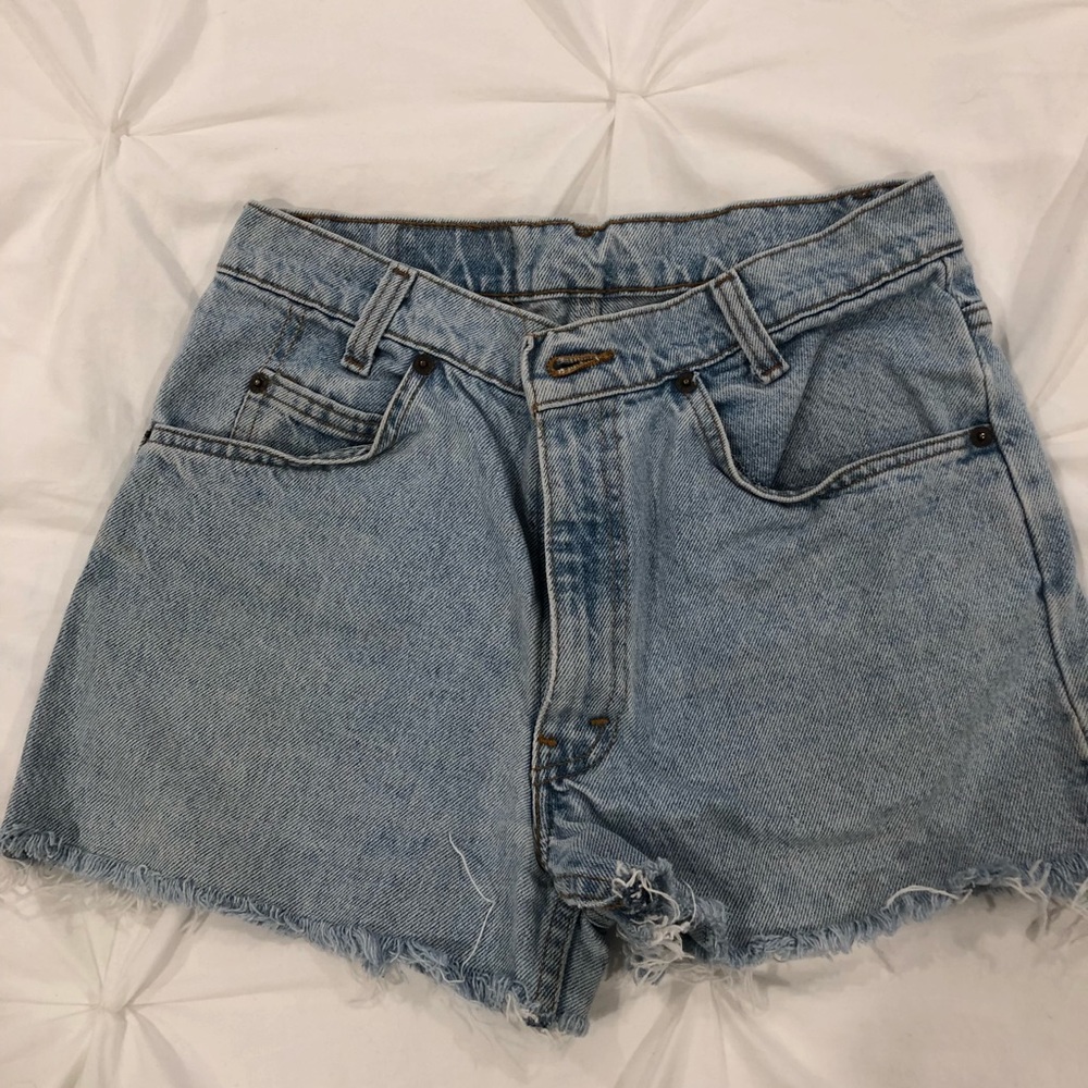 Vintage High Rise Levi Cutoff Jean Shorts